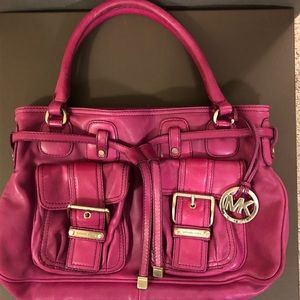 Fuchsia Michael Kors handbag